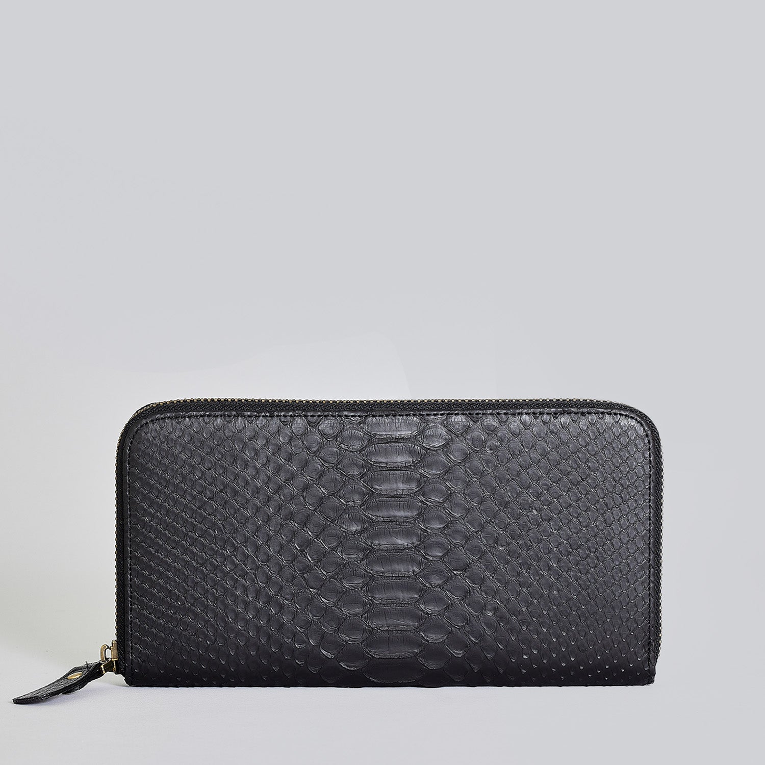 ブランド一覧 | ワールド オンラインストア Oilmat オイルマット ラウンドファスナー長財布 – VIA DOAN 小物
