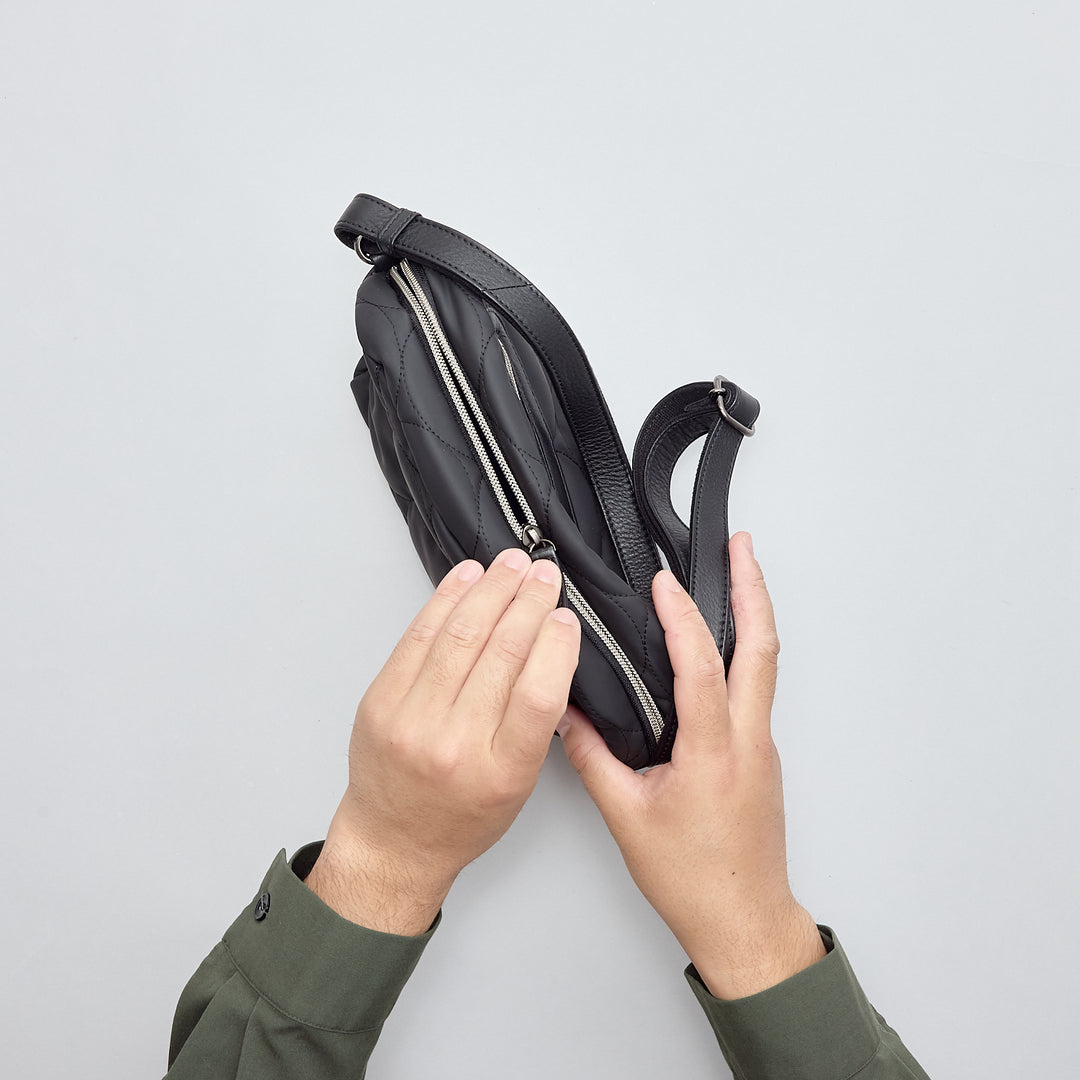 Parrot(パロット) ふっくら軽やかなマチ有ショルダーバッグ – VIA DOAN