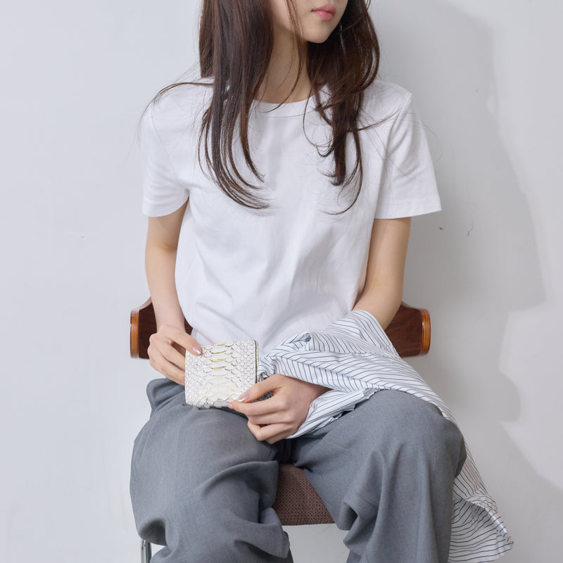 Doree ドーレ 薄型二つ折りコンパクト財布