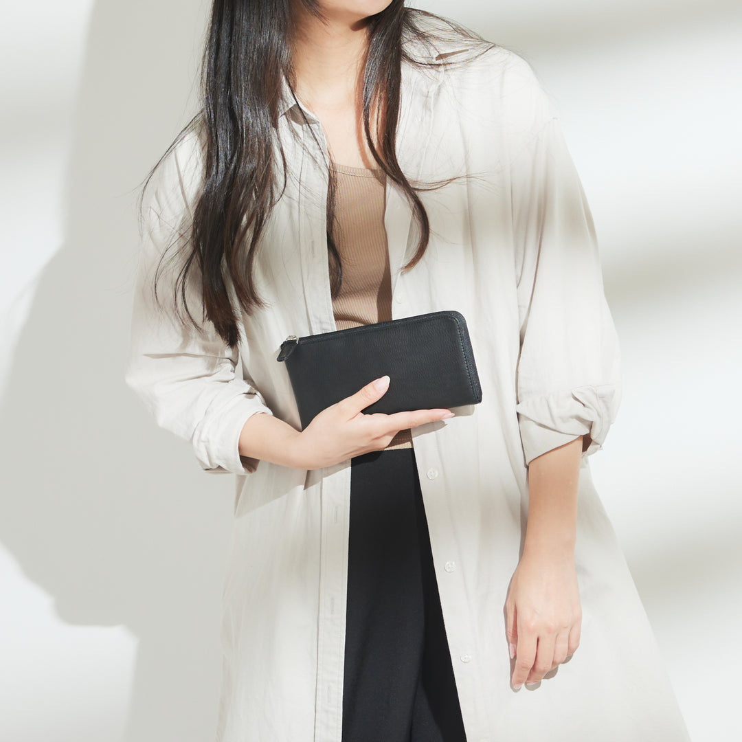 極美品、綺麗、長財布 メタリックホイルキョロメ長財布/全3色】思わず誰かに見せたくなる