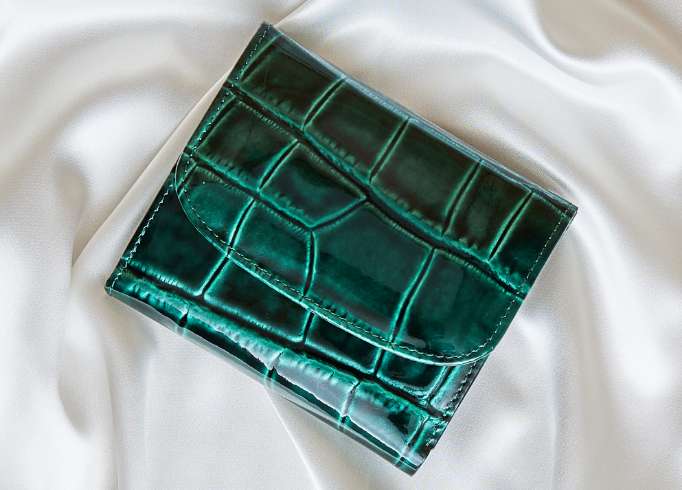 Lux croco ラックスクロコ 二つ折り財布 – VIA DOAN（ヴィア