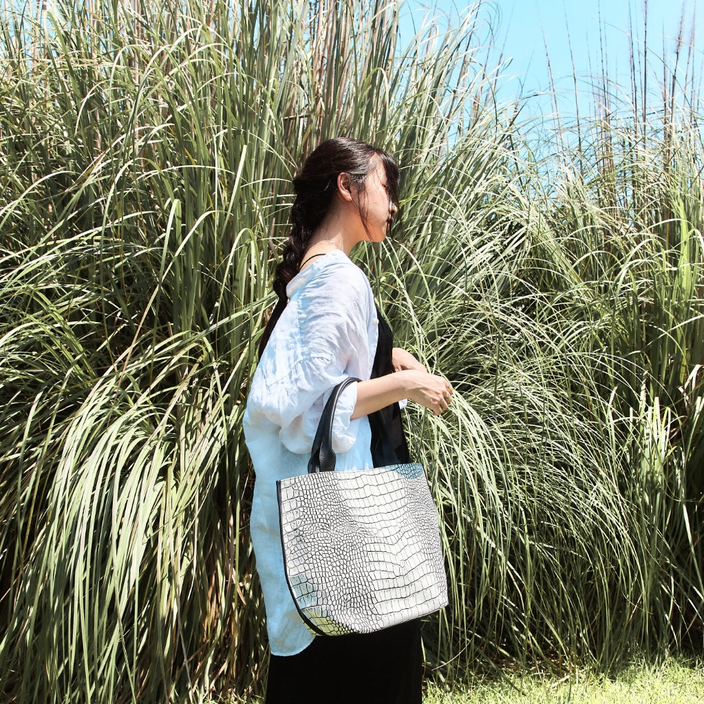 Panama (パナマ) A4サイズが入るクロコ調目地染めトートバッグ – VIA